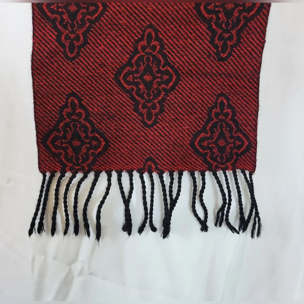 Vintage 1986 Ginnie Johansen 100% Wool Red Black Scarf‎